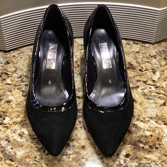 Gabor suede leather with patent leather trim kitten heel - Picture 3 of 6